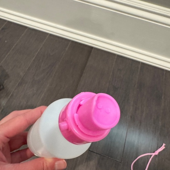 🎉HP🎊 NWOT Pink Portable Pet Dog Water Bottle with Holder - Picture 4 of 4